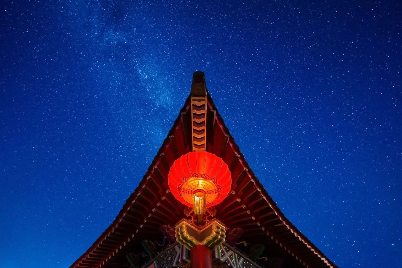 过年的诗句有哪些（关于过年的内容的诗句分享）-流云流梦